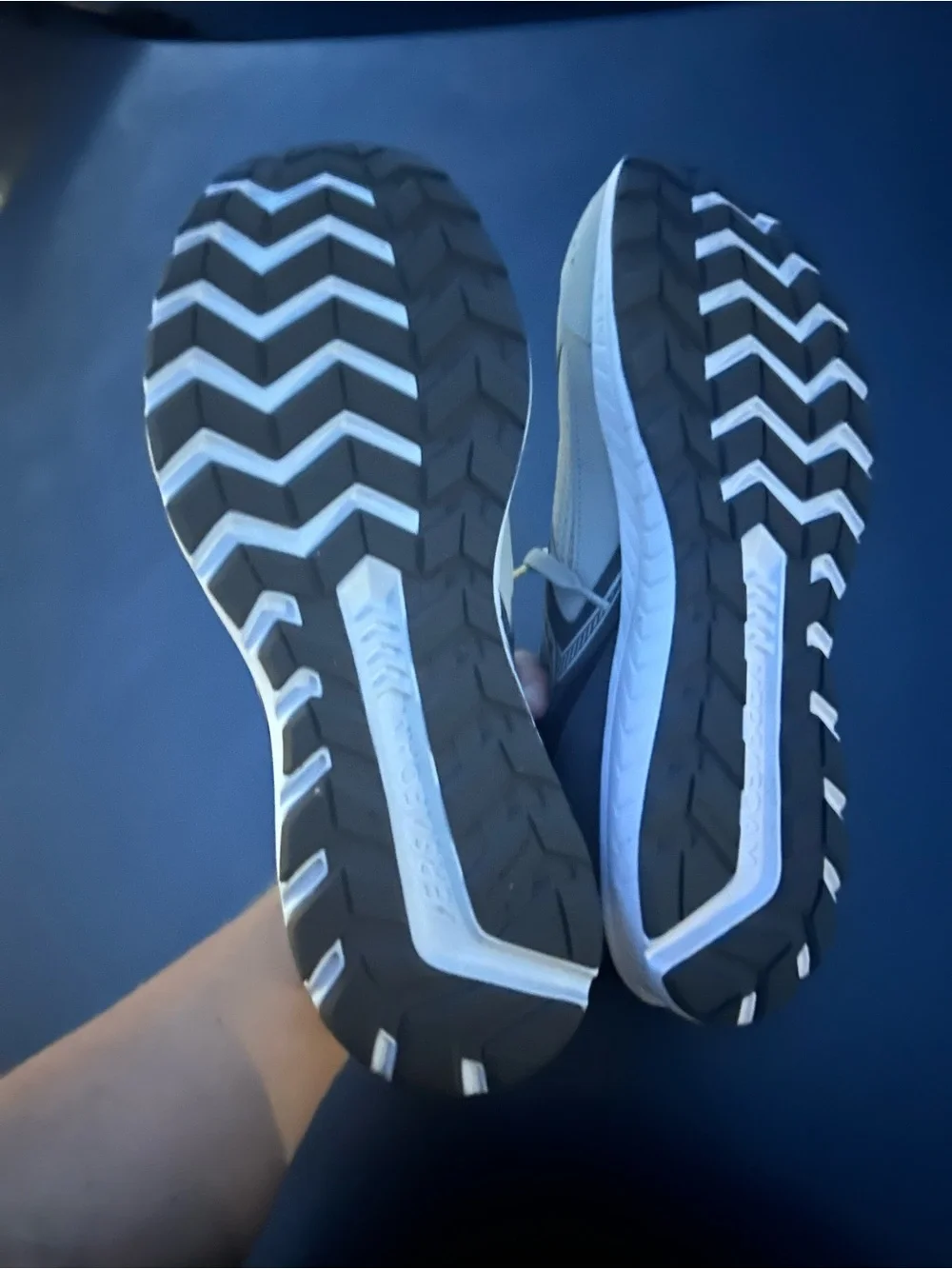 Saucony breathable light